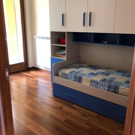 Semesterbostad Casa Luisa Argegno